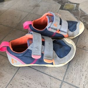 Childrens Plae sneakers